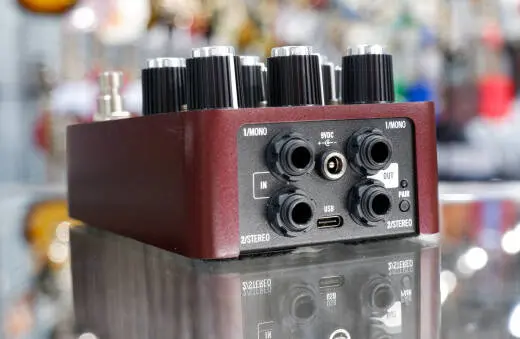 Universal Audio - UAFX Ruby '63 Top Boost Amplifier Pedal 2